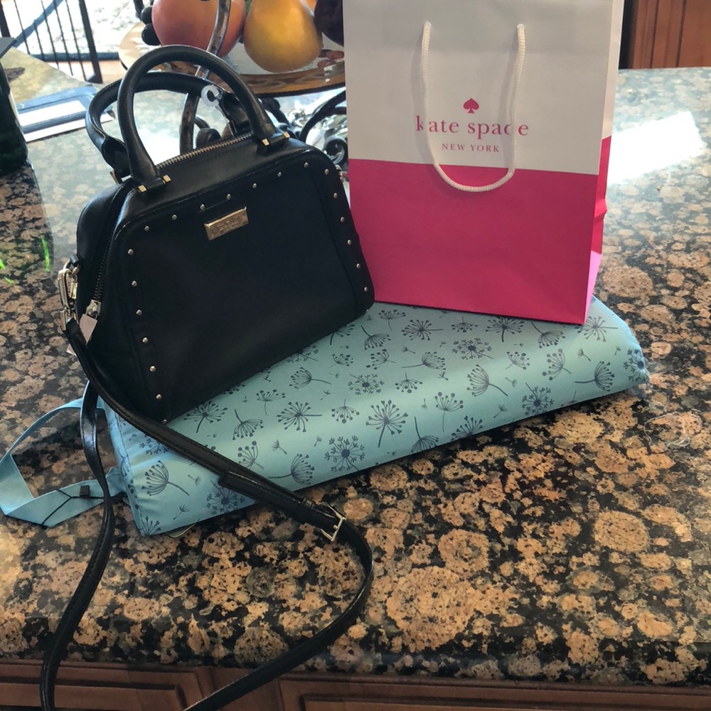 Beautiful Kate Spade ♠️ Navy Crossbody Purse!